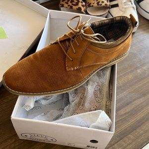 Steve Madden 10.5 men dress shoe